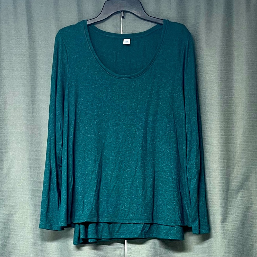 Old Navy Maternity Nursing Long Sleeve Shirt